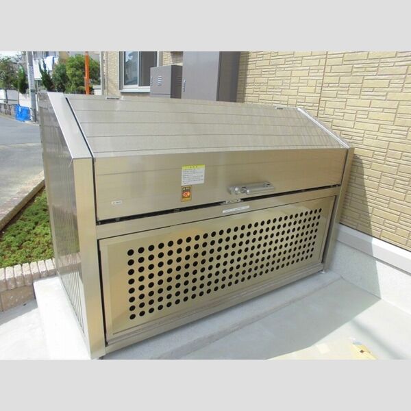 クラルテ ごみ置場