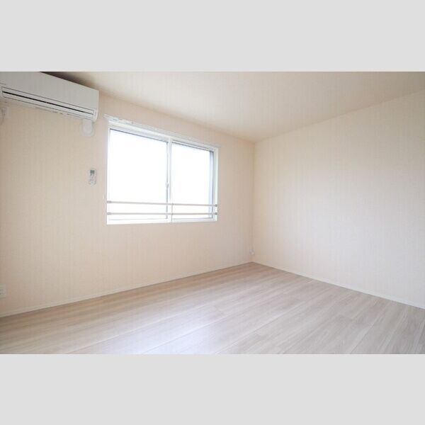 Sunny Hills　A棟 洋室　6.6帖