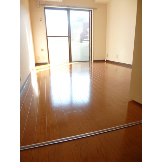 パーソネージュ西大島 洋室