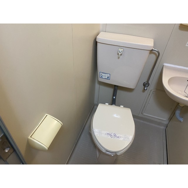 シャトーロマネ104号室 内観