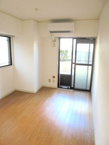 ライオンズマンション田園調布第２1階 洋室