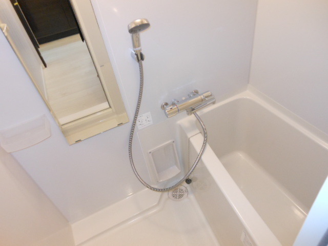 ル・エスト・フォンテーヌ 浴室乾燥機付きバス