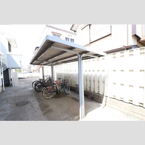 サンハイツ習志野 駐輪場