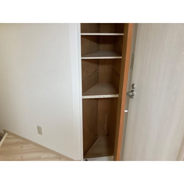 メゾン七島201号室 内観