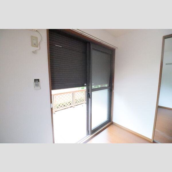 グリーンスクエア　D103号室 シャッター
