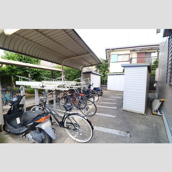 リビングタウン三橋 駐輪場