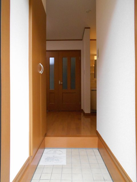 第二パールハイツ0103号室 玄関
