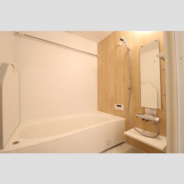 アヴァンスコート参番館103号室 風呂