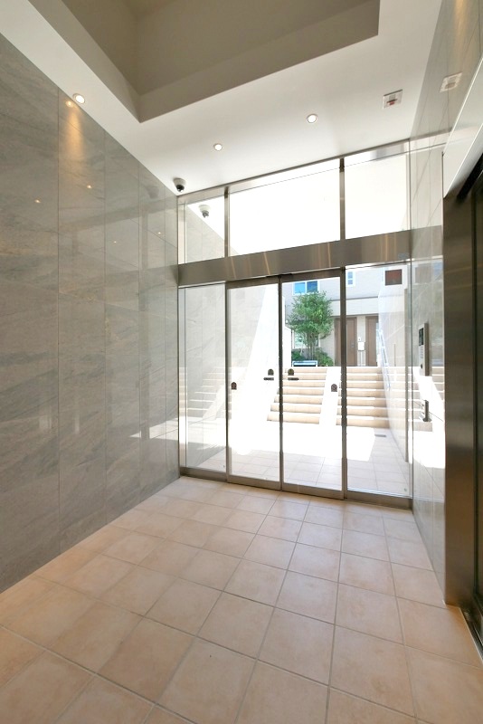 PREMIUM CUBE 新宿中井3階 外観