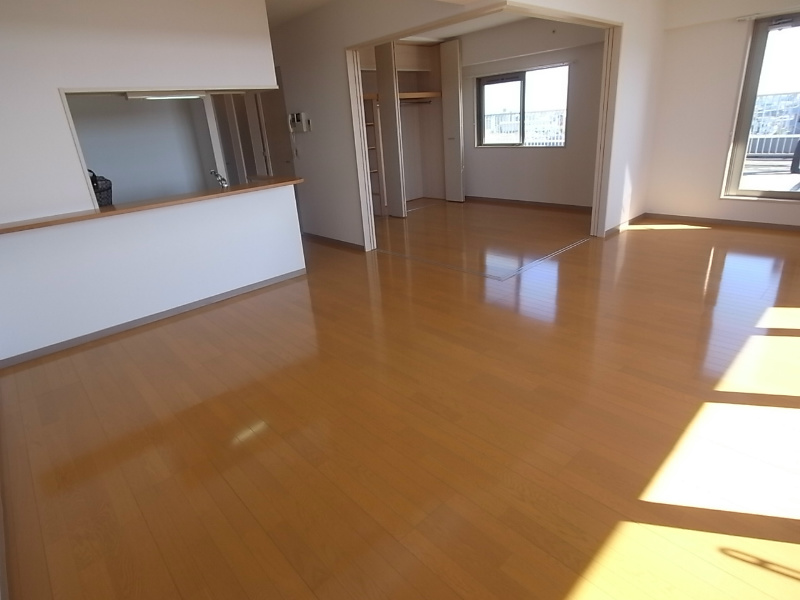 ロングエイトⅢ9階 リビング