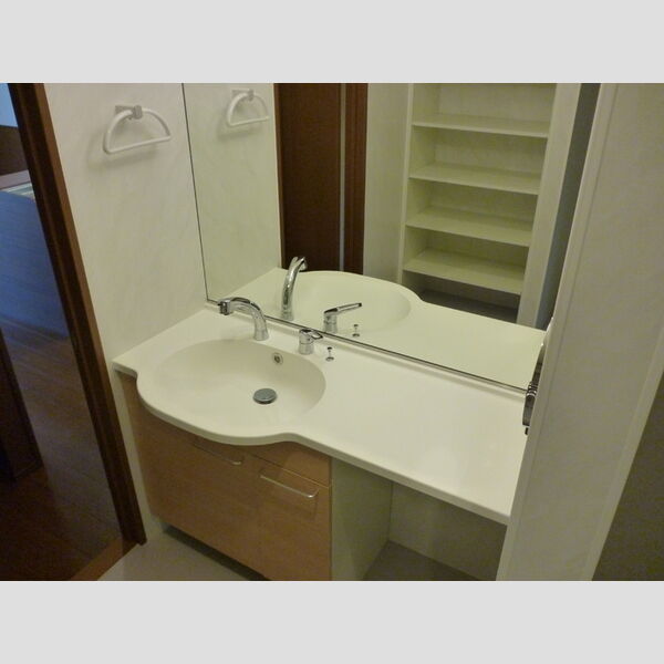 ビューラー9 洗面