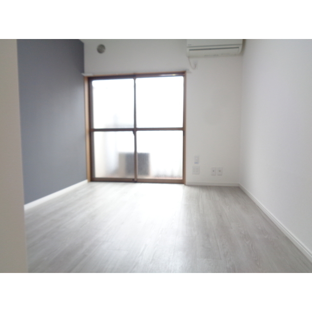 ストーリオ中野坂上 リビング