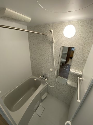 ヴィラベイルーム本厚木102号室 お風呂