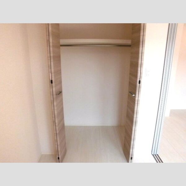 ジョーヌエトワール クローゼット