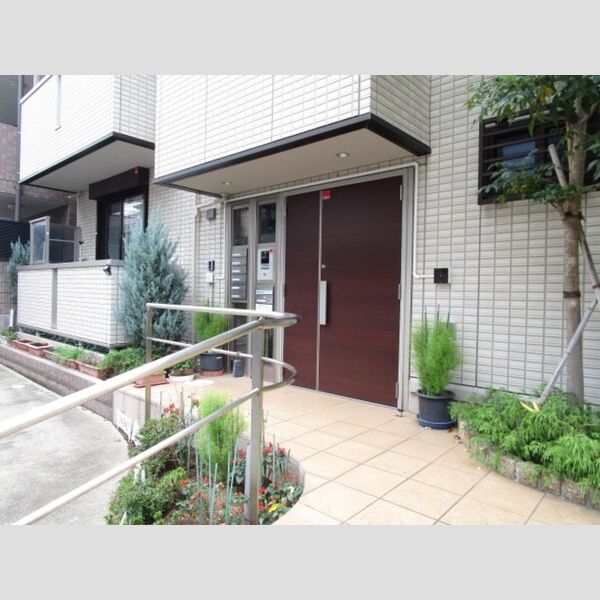 ベイサイドMu∞ オートロック付きエントランス