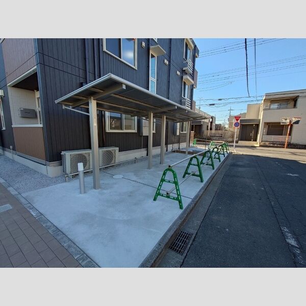 福生Halelea  駐輪場