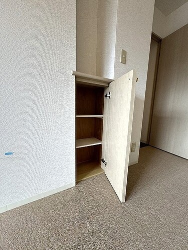 ライオンズマンション目白 物入　洋室約5.1畳　※前回募集時2024年02月の写真