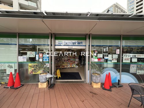 コンシェリア五反田 ＣＲＯＳＳＩＡ5階 【コンビニエンスストア】ファミリーマート さくらてらす五反田店まで207ｍ