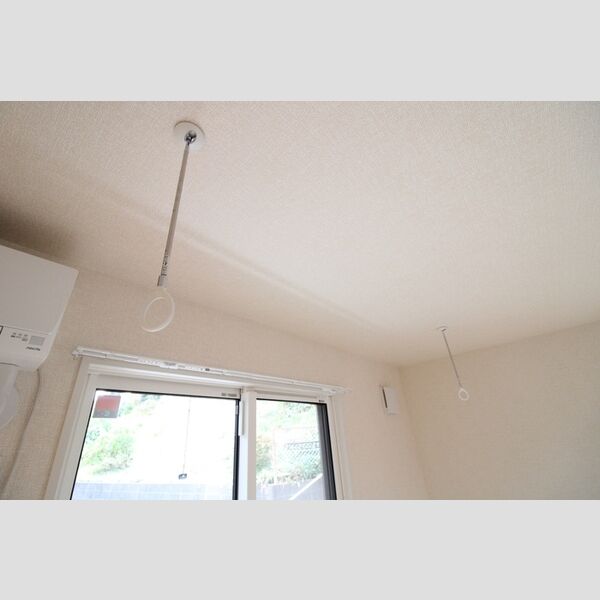 ラ・フレーズ102号室 室内物干し