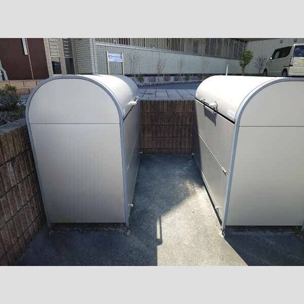 ゼファーコートⅡ201号室 ダストボックス