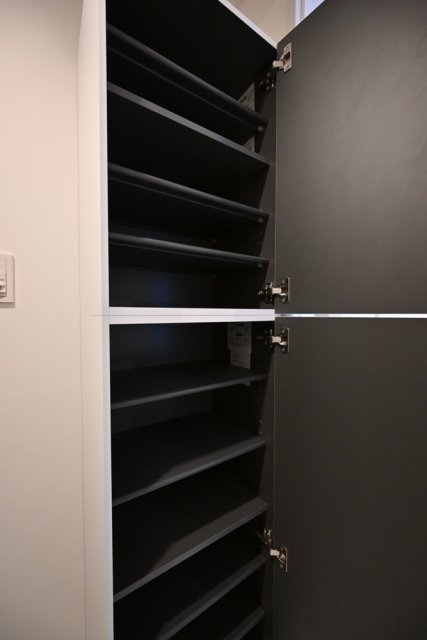 Ｔｈｅ　Ｒｅｓｉｄｅｎｃｅ　Ｎｉｈｏｎｂａｓｈｉ2階 靴入