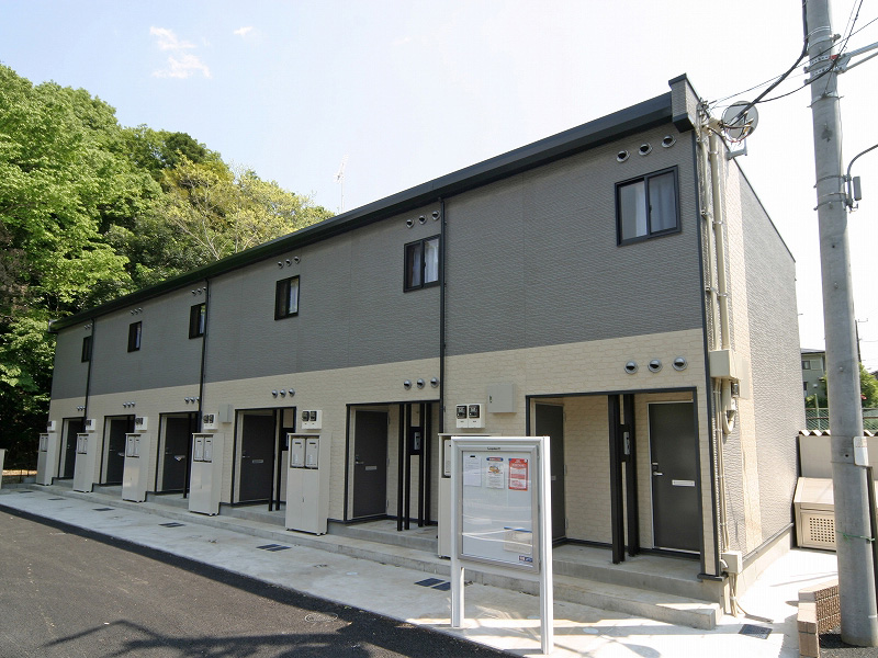 レオパレスグランロシェの外観画像