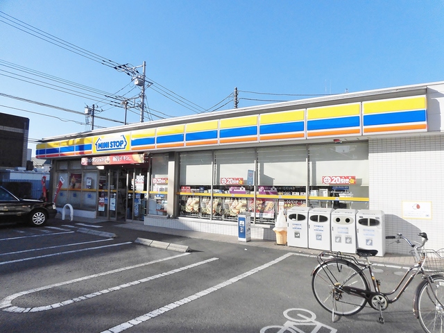 アートフル東村山0201号室 ファミリーマートトモニー東村山駅店