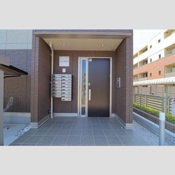 クレール西大宮 エントランス