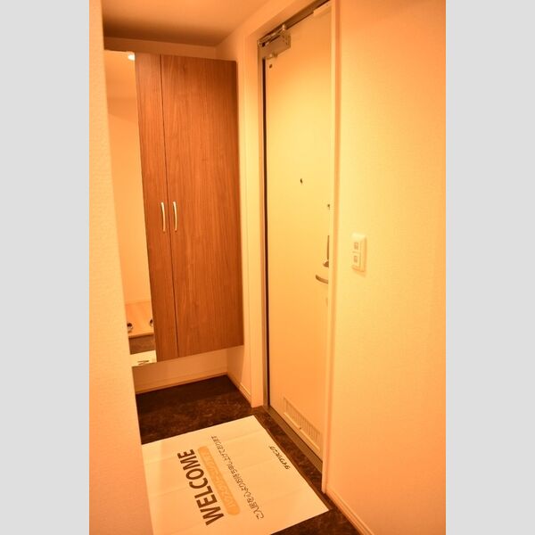 フローラ306号室 玄関