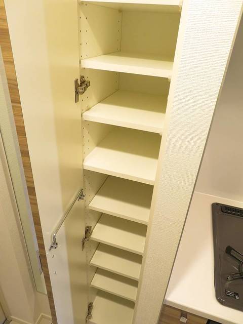 ガーラ・リバースクエア横濱南3階 収納スペース豊富です