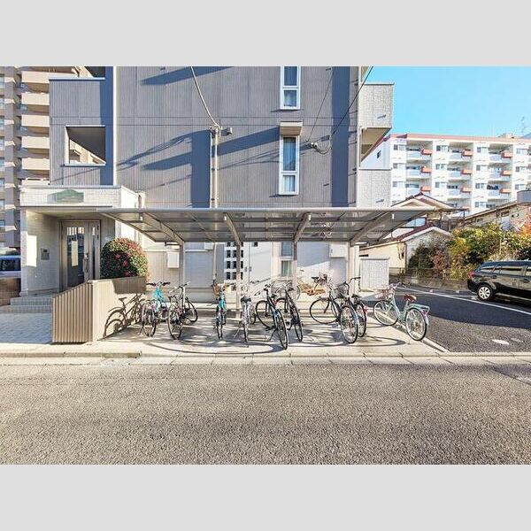 コンフォールえのき 駐輪場