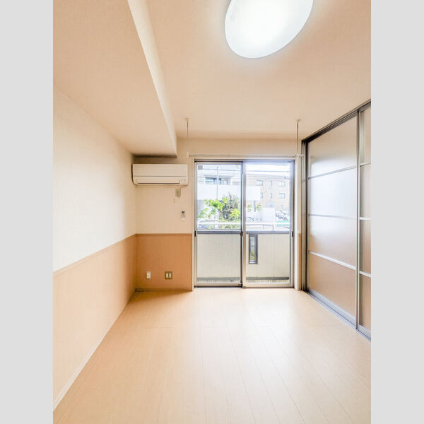 トレビナ中浦和103号室 LDK