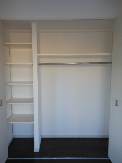 ガーラ・ヒルズ新宿 便利な収納スペースです
