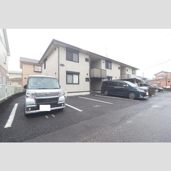 グランシャリオ 駐車場