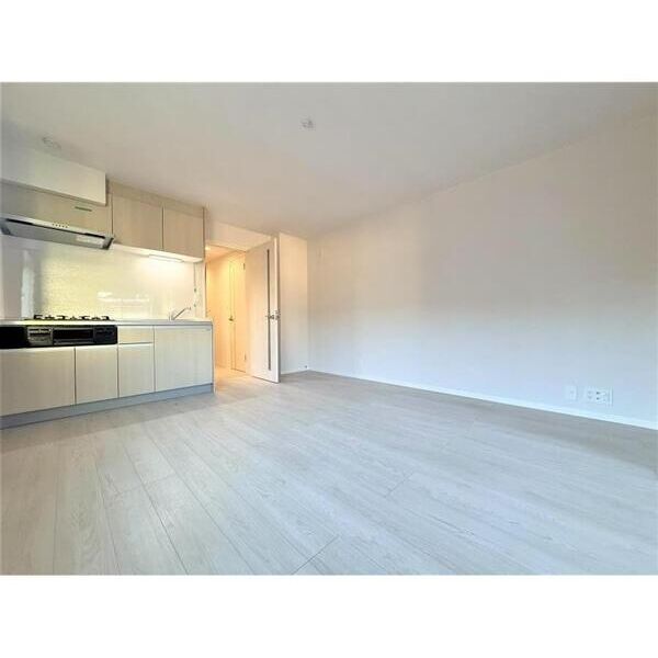 LUGEND大宮302号室 リビング