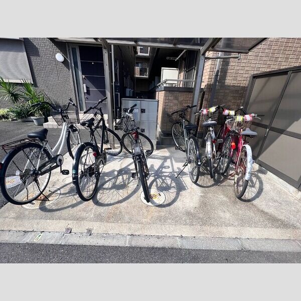 J-TRAD301号室 駐輪場