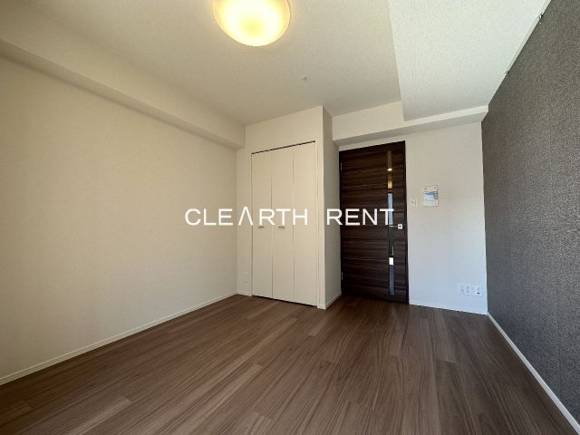 コンシェリア ＫＡＷＡＳＡＫＩ ＭＡＳＴＥＲ’Ｓ ＶＩＬＬＡ6階 7.3帖のフローリング居室