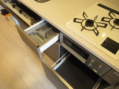 ライオンズ横濱関内レジデンス キッチン下部収納