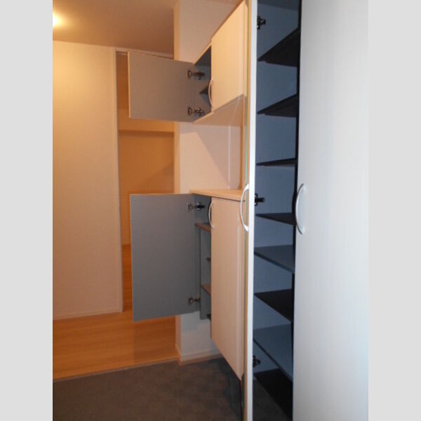 アゼリア松戸205号室 シューズボックス