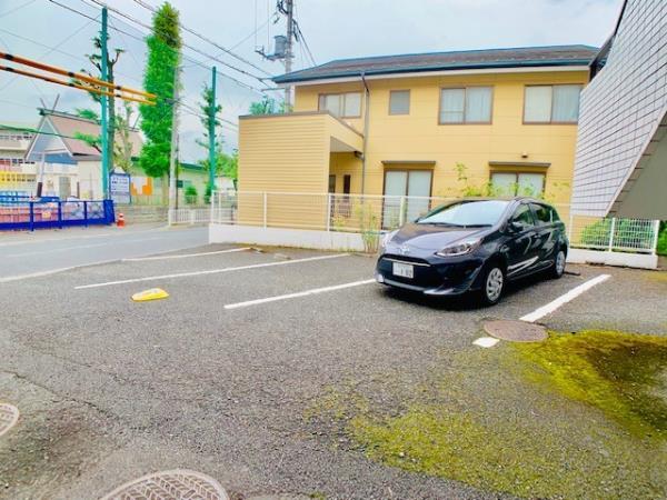 ツインアべニューＡ2階 駐車場