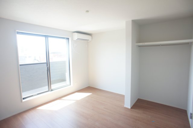 ウィンメゾン海神0302号室 こちらの洋室で趣味の時間をお楽しみください