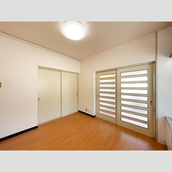 ビラ・フラワーヒル201号室 DK