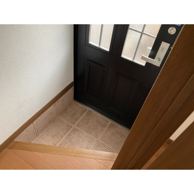 サクシードT 玄関