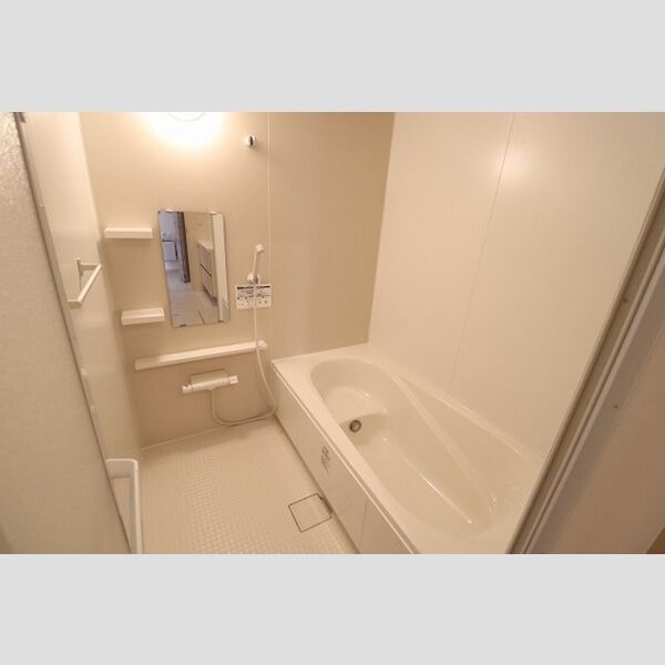 リアルコートE101号室 追い焚き機能付き一坪風呂