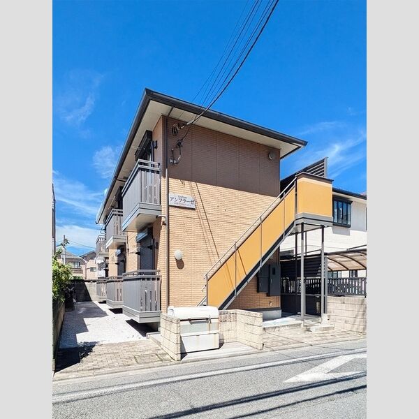 アンフラーゼ102号室 建物外観
