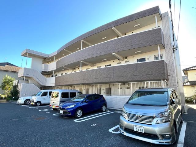 オリヴィエ101号室 外観写真（昼）