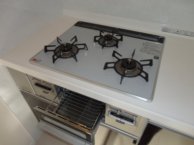 サンフォレスタ１番館 ３口コンロ