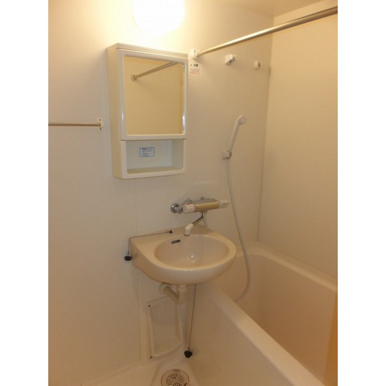 サンクレイドルレヴィール池袋0506号室 お風呂