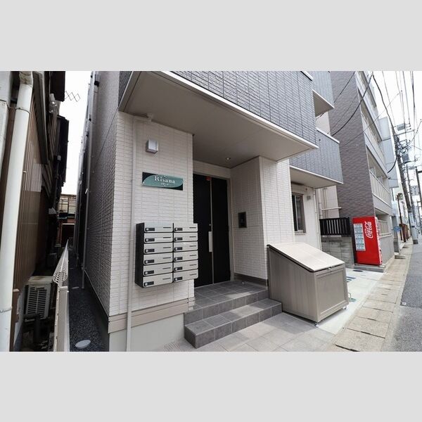 リサーナ エントランス