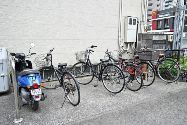 ネオマイム鶴見リバーサイド7階 駐輪場